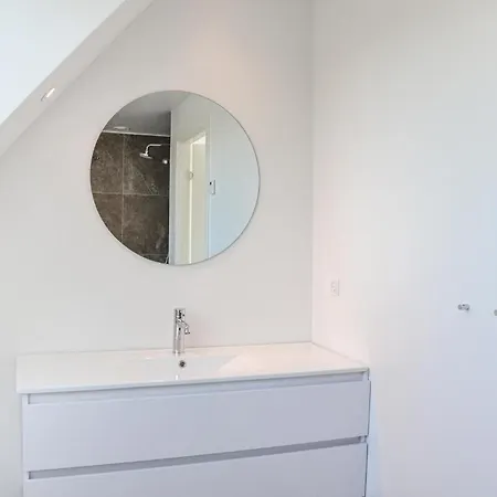 4 Bedroom Lovely In Hébergement de vacances *