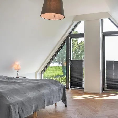4 Bedroom Lovely In Dragr Holiday home *